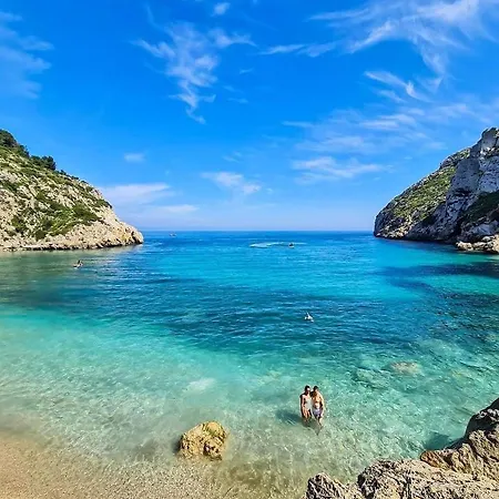 La Renda Mediterranean - Beach, Port And Amenities Within Walking Distance Villa *