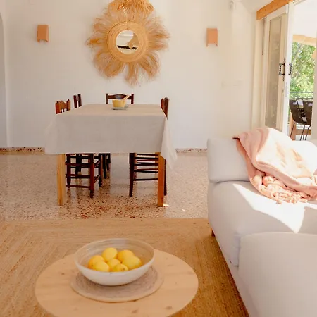 La Renda Mediterranean - Beach, Port And Amenities Within Walking Distance *